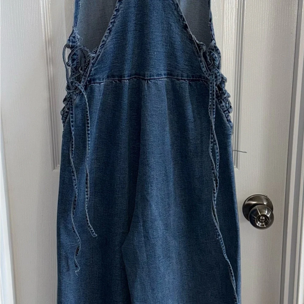 Sleeveless Denim Jumpsuit M Wide Leg Blue Open Back Thin Straps Boho Comfy Chic